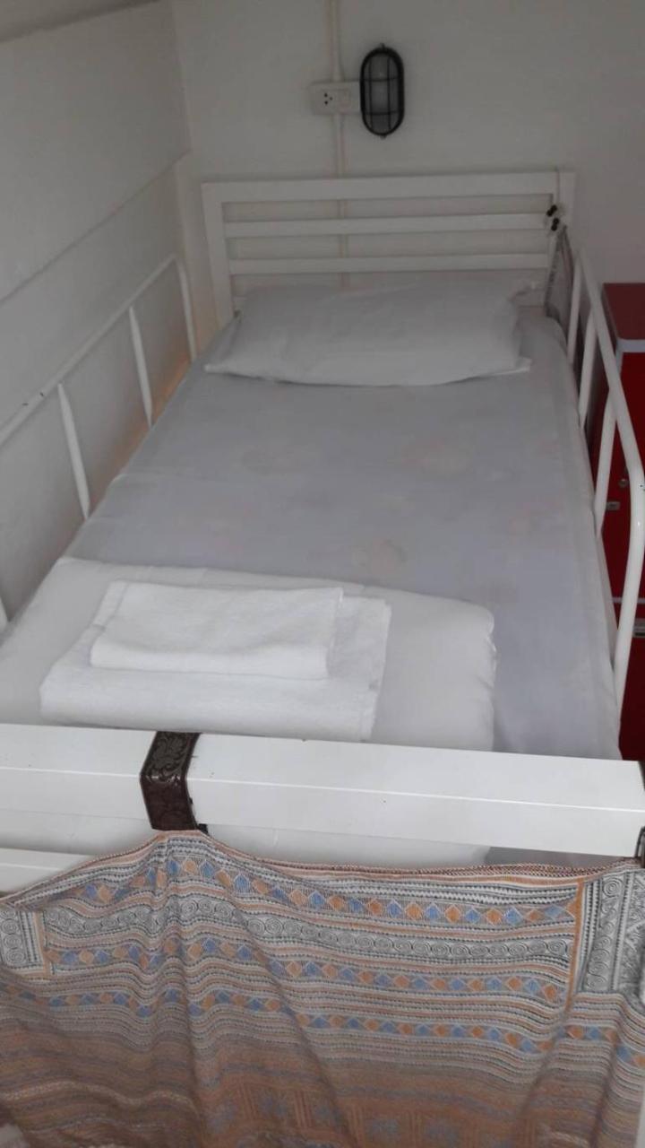 @Lanna House (Adults Only) Hostel Chiang Mai Ngoại thất bức ảnh